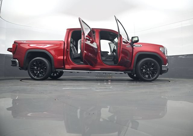 Used 2023 GMC Sierra 1500 SLT w/ SLT Convenience Package AWD/4WD image 33