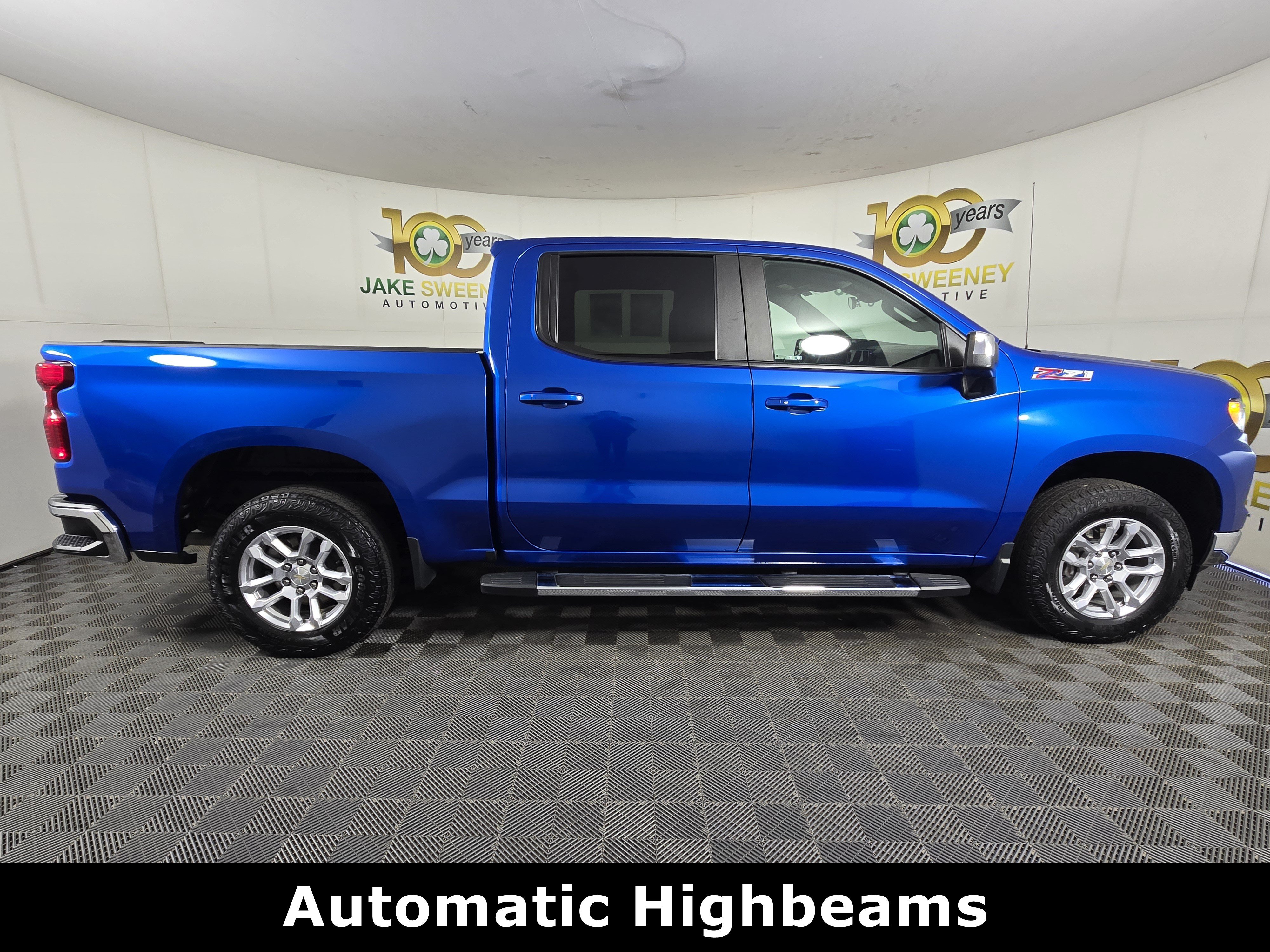 Certified 2024 Chevrolet Silverado 1500 LT w/ Z71 Off-Road Package AWD/4WD image 10