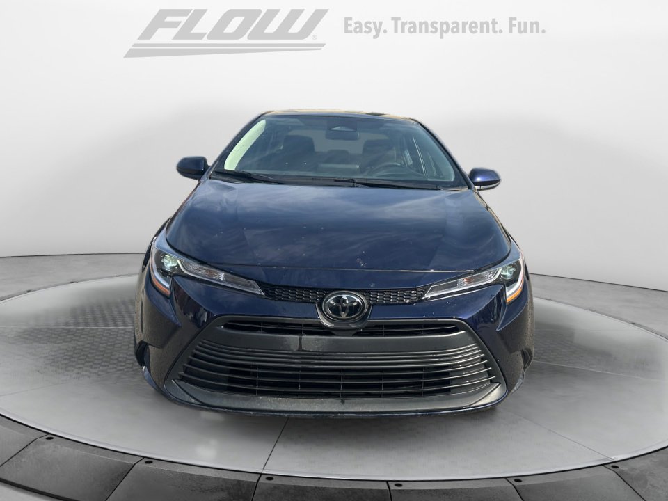 Used 2025 Toyota Corolla LE image 2