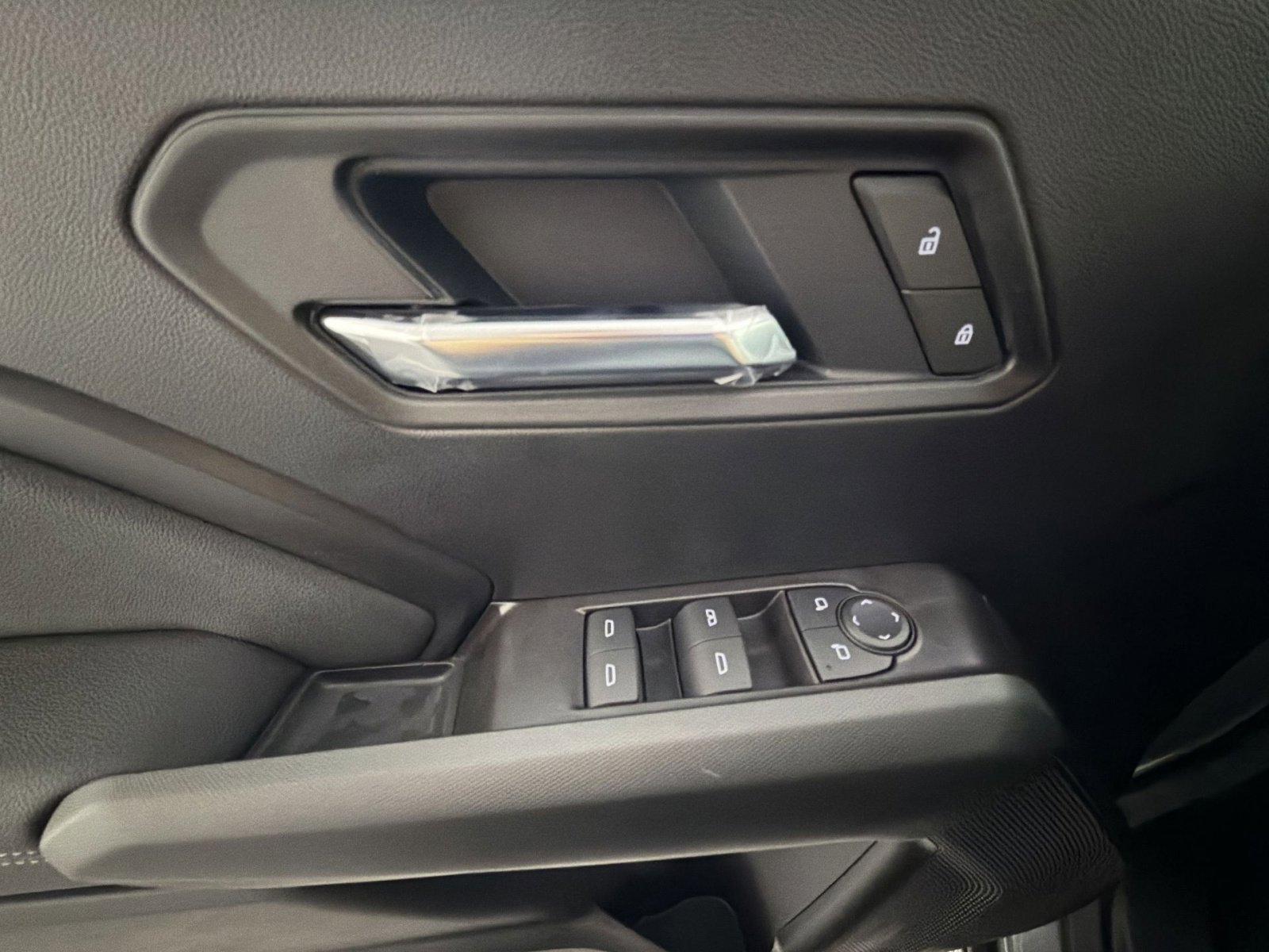 New 2026 GMC Canyon Elevation w/ Convenience Package image 15