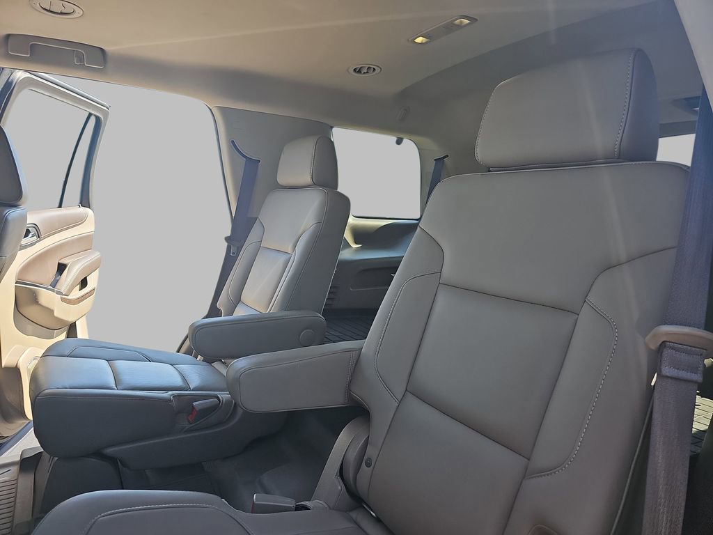 Used 2018 Chevrolet Tahoe LT w/ LT Signature Package AWD/4WD image 18