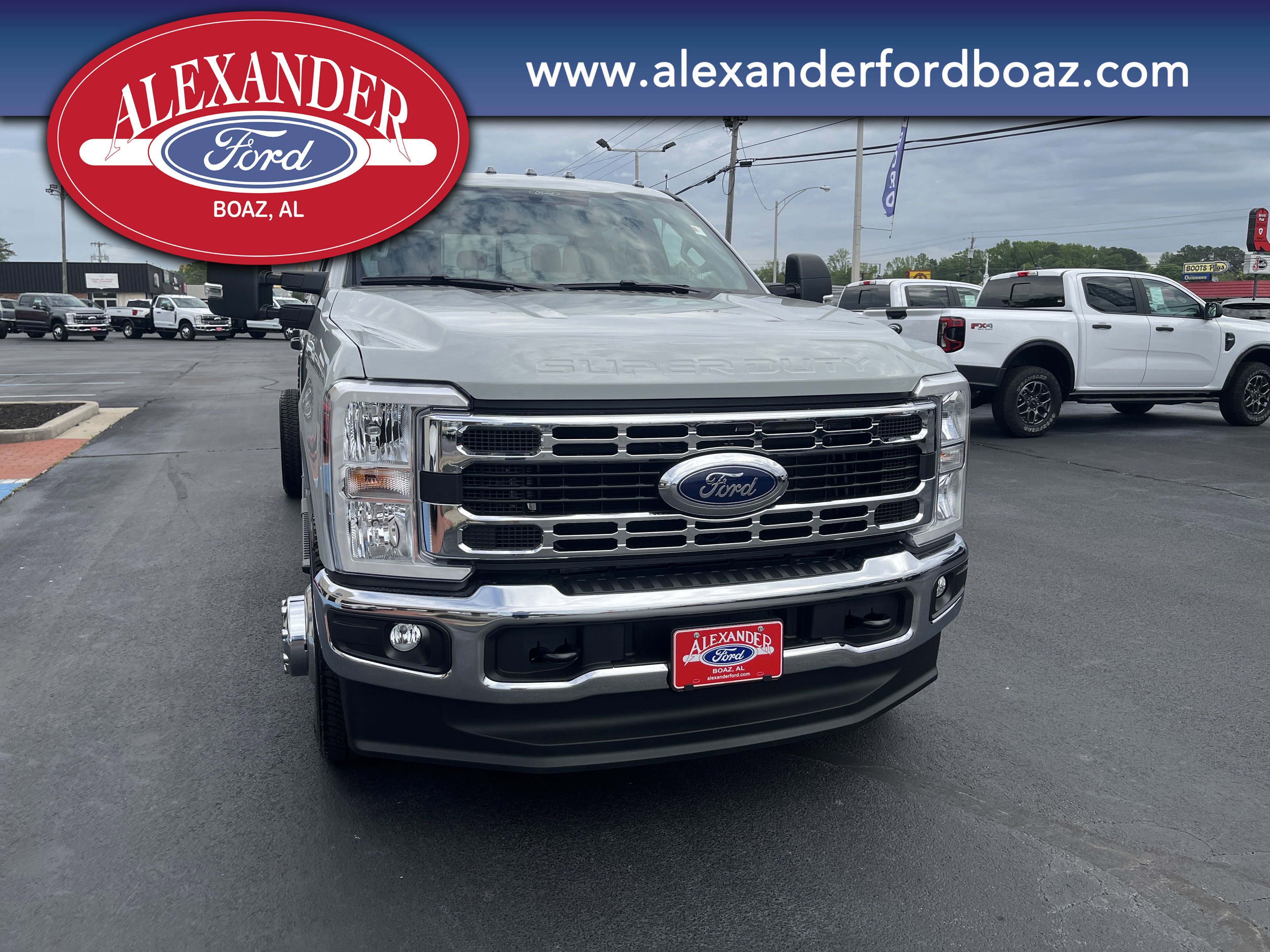 New 2025 Ford F350 XL w/ XL Chrome Package image 5