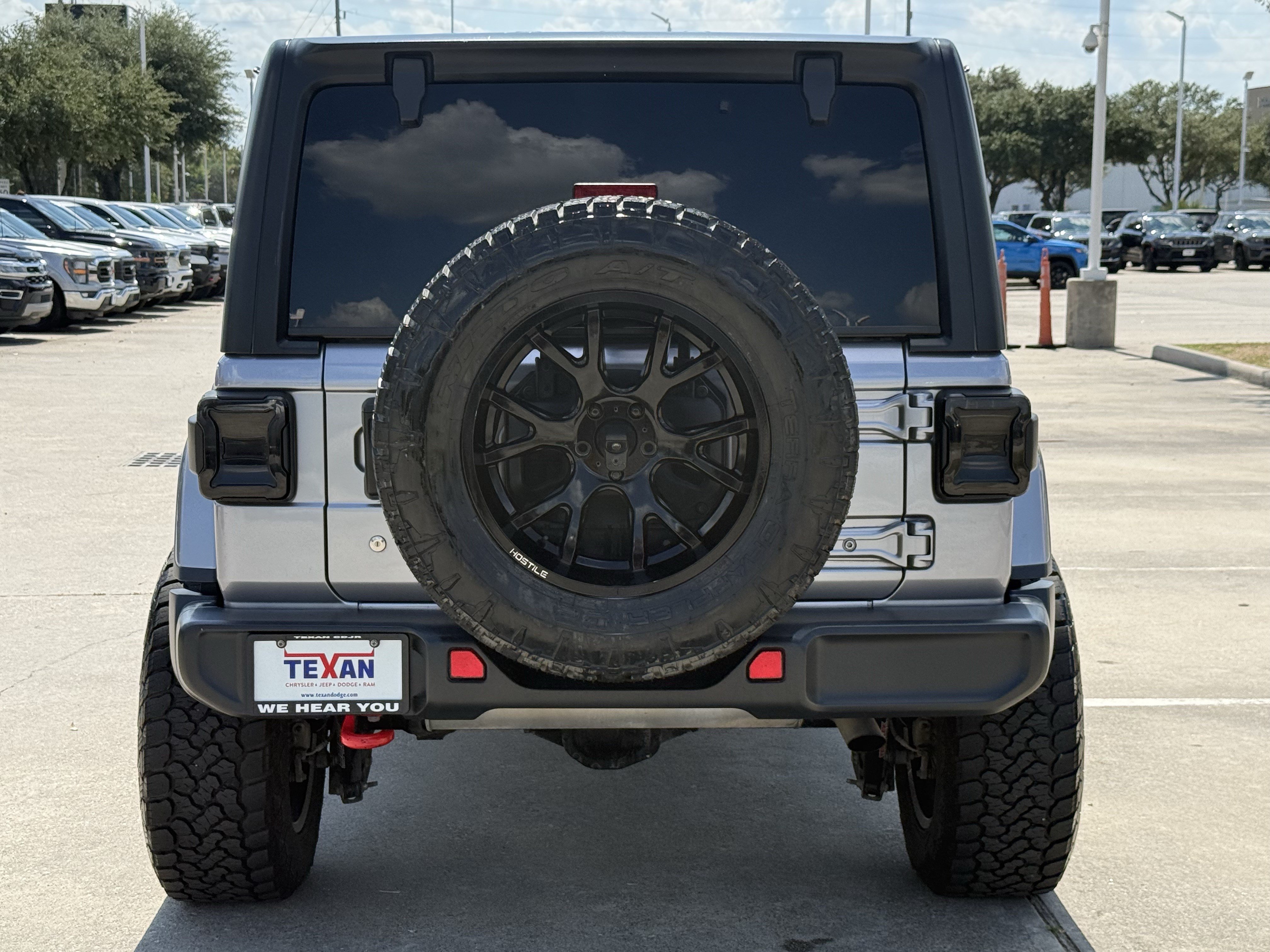 Used 2020 Jeep Wrangler Unlimited Sahara AWD/4WD image 6