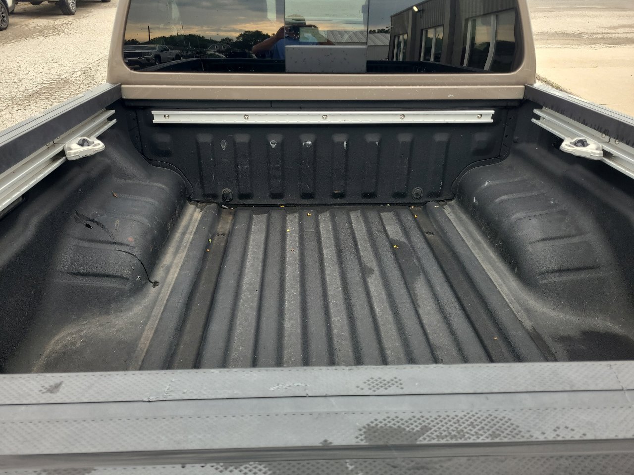 Used 2023 Nissan Frontier PRO-4X w/ Pro Convenience Package image 10