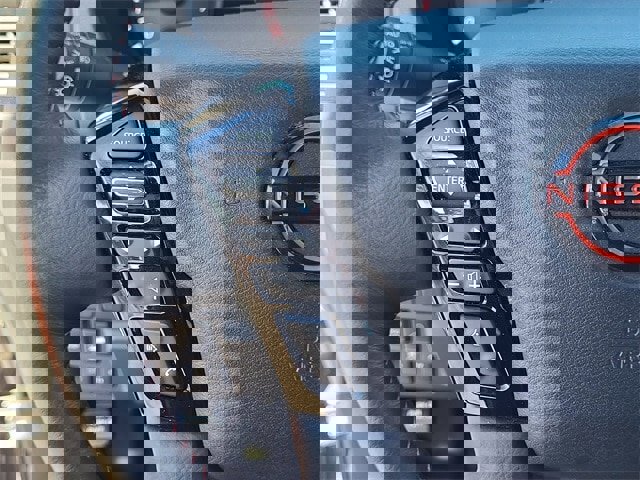 Used 2023 Nissan Frontier PRO-4X w/ Pro-4X Premium Package image 11