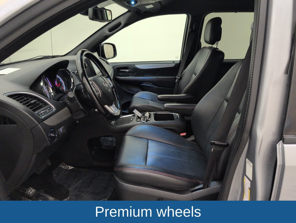 Used 2020 Dodge Grand Caravan GT FWD image 4