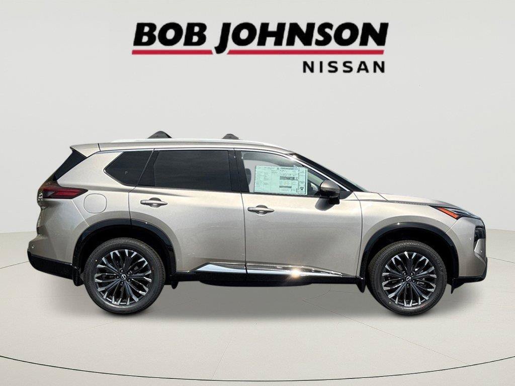 New 2026 Nissan Rogue Platinum AWD/4WD image 2