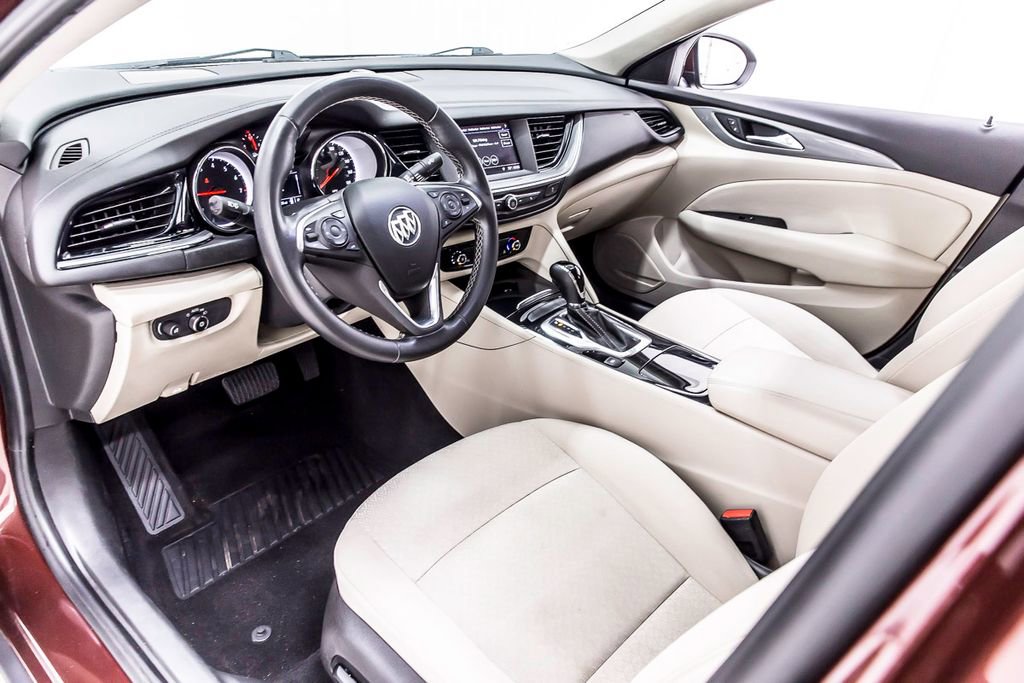 Used 2019 Buick Regal Preferred w/ Driver Confidence Package I image 26