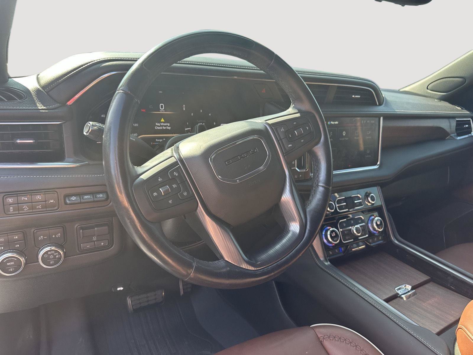 Used 2023 GMC Yukon XL Denali Ultimate w/ LPO, Floor Liner Package AWD/4WD image 10