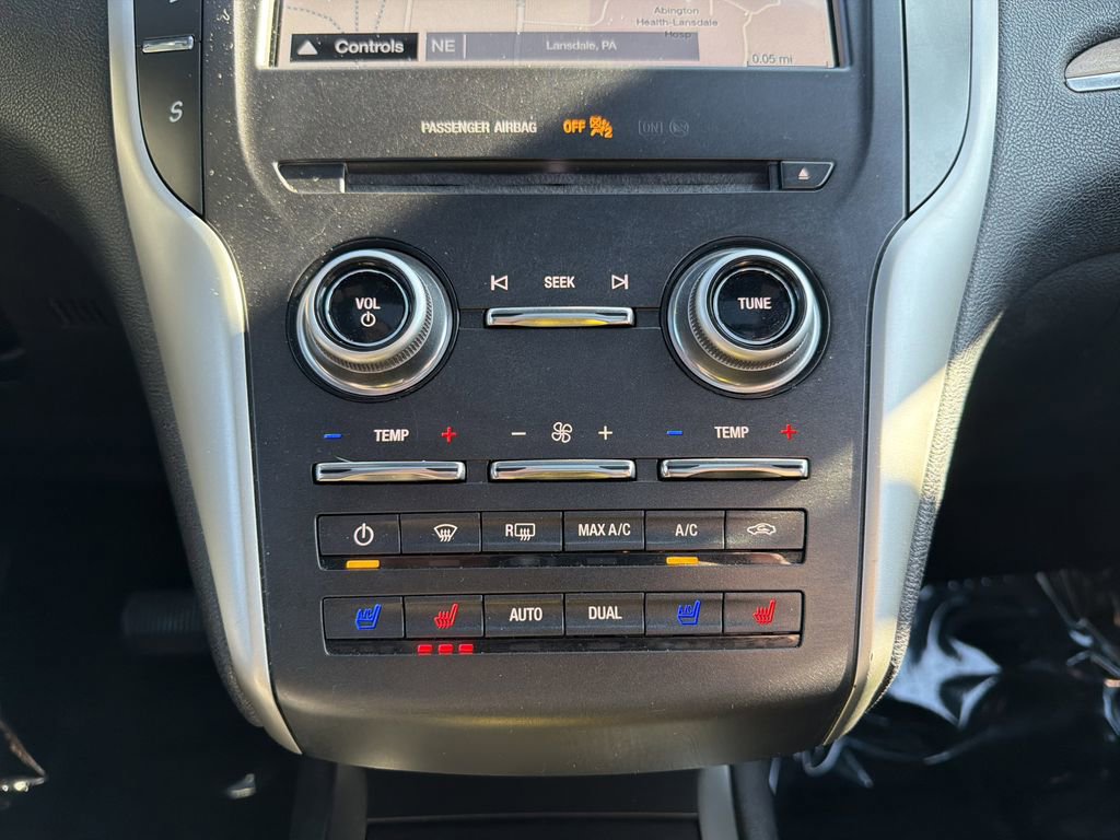 Used 2017 Lincoln MKC Reserve w/ Lincoln MKC Climate Package image 27