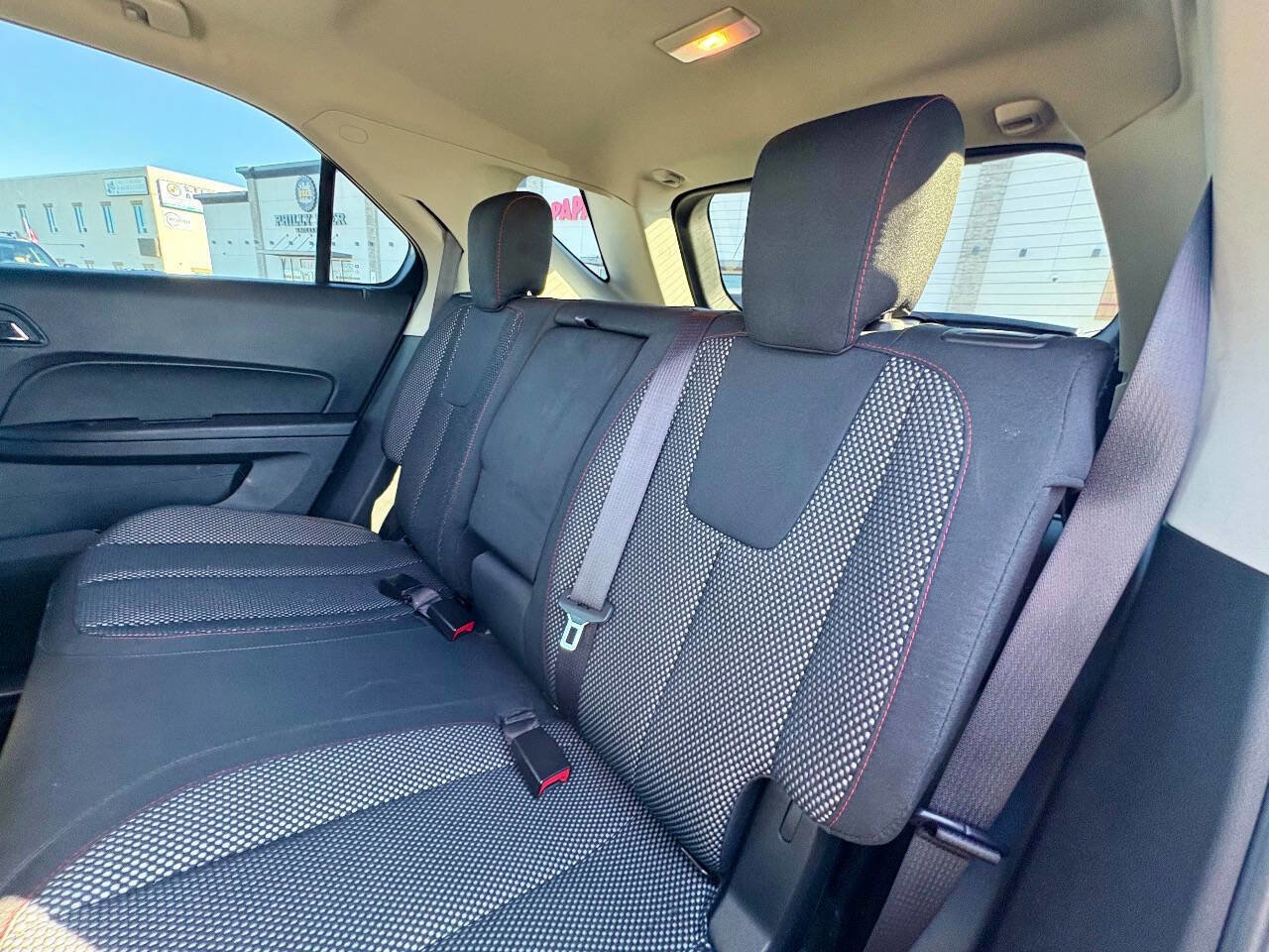 Used 2017 Chevrolet Equinox LT w/ Convenience Package image 21