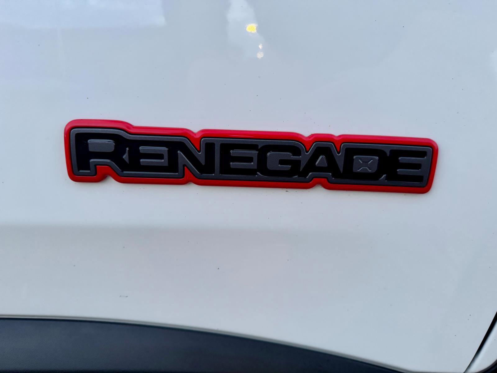 Used 2023 Jeep Renegade Trailhawk image 36