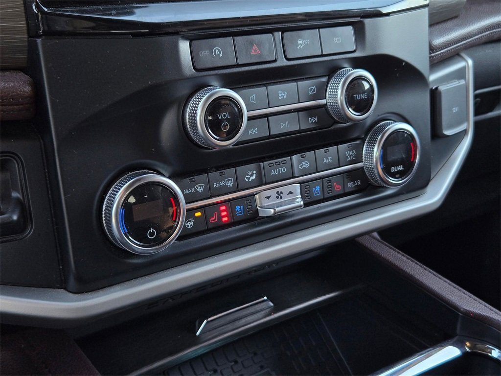 Used 2024 Ford Expedition Limited image 15