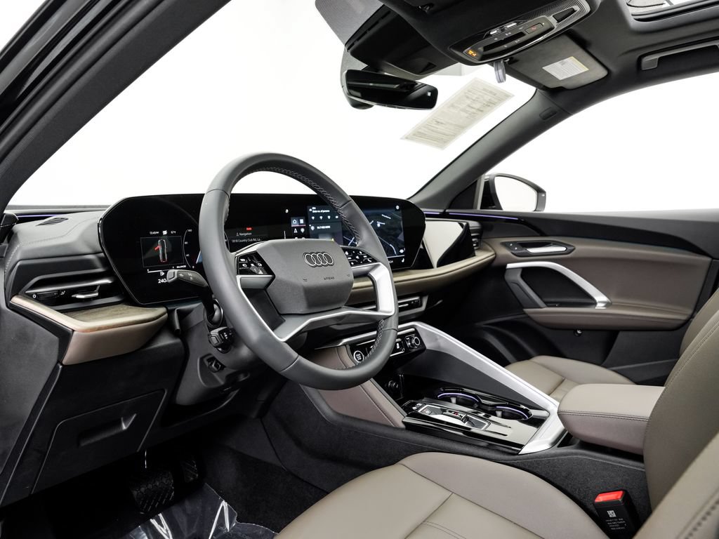 Certified 2025 Audi Q5 Premium w/ Convenience Package AWD/4WD image 4