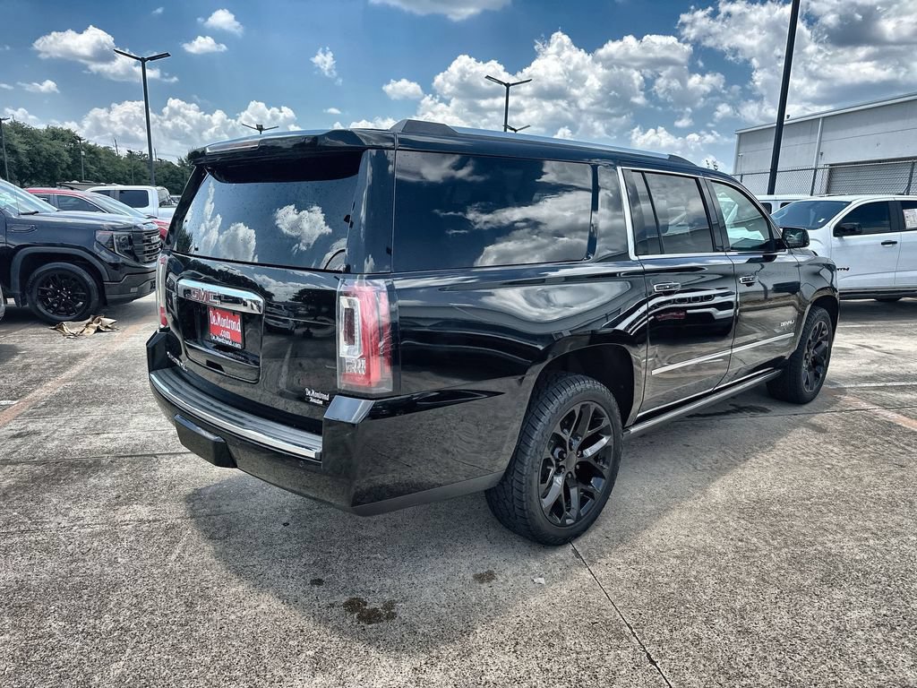 Used 2019 GMC Yukon XL Denali w/ Denali Ultimate Package AWD/4WD image 11