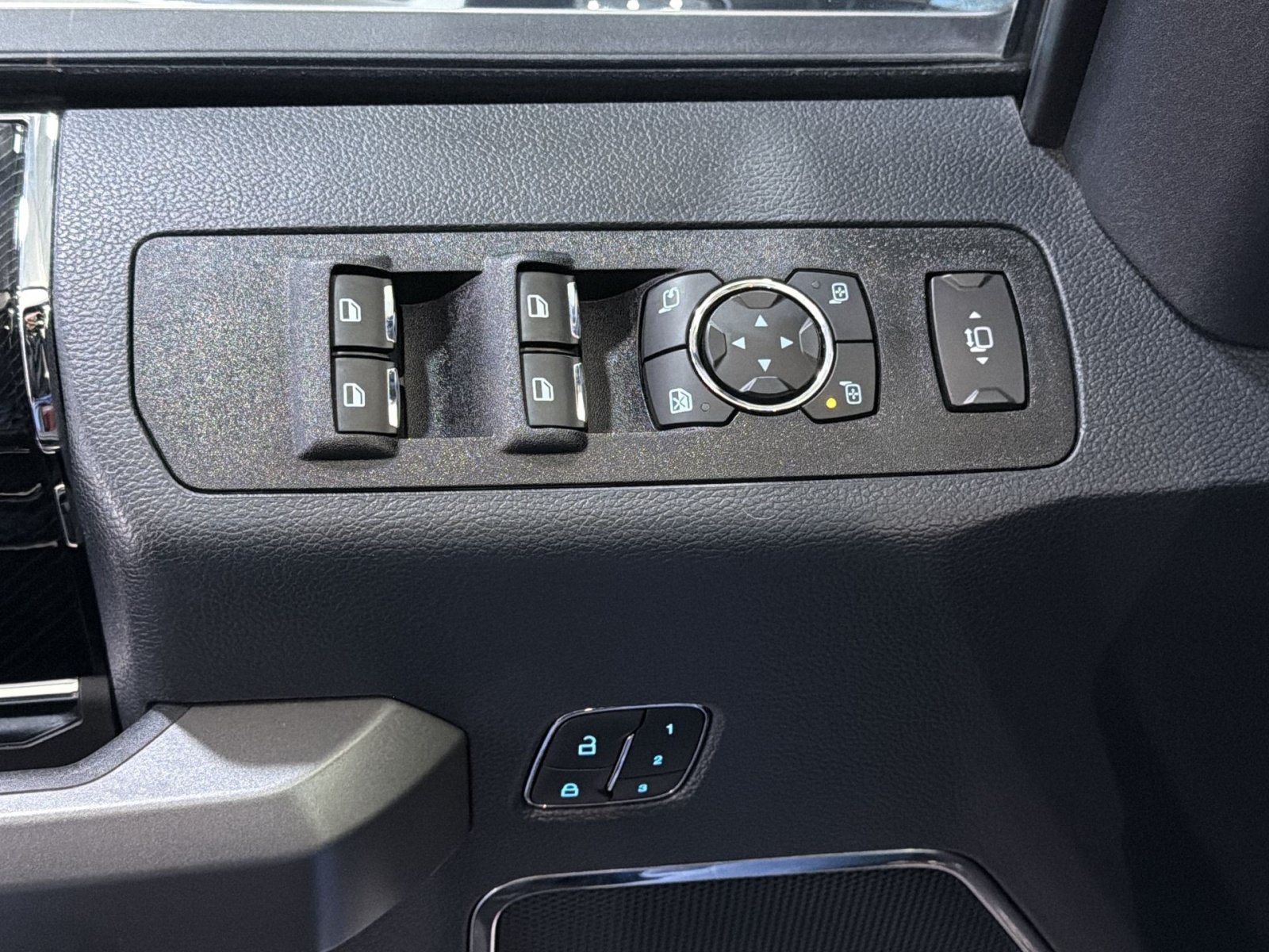 Used 2022 Ford F450 Platinum AWD/4WD image 38