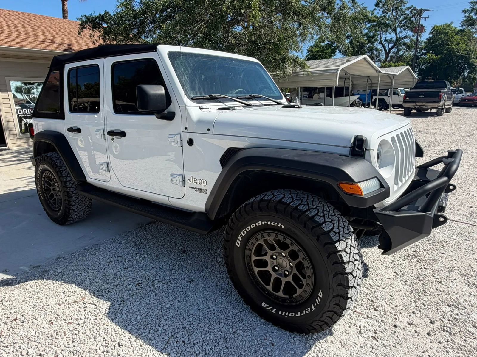Used 2018 Jeep Wrangler Unlimited Sport image 2