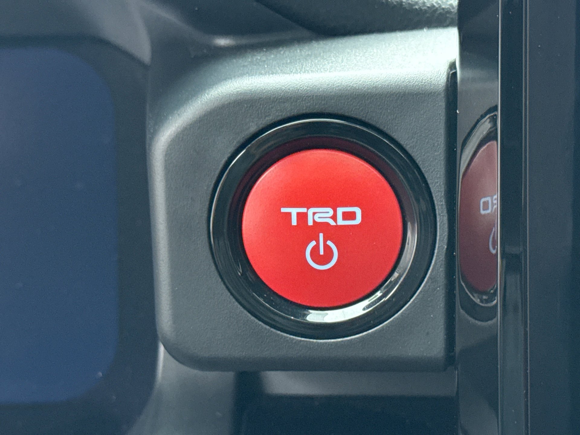 Used 2025 Toyota Tacoma TRD Pro w/ Tow Tech Package AWD/4WD image 23