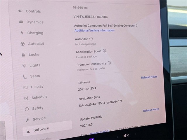 Used 2018 Tesla Model 3 Long Range image 31