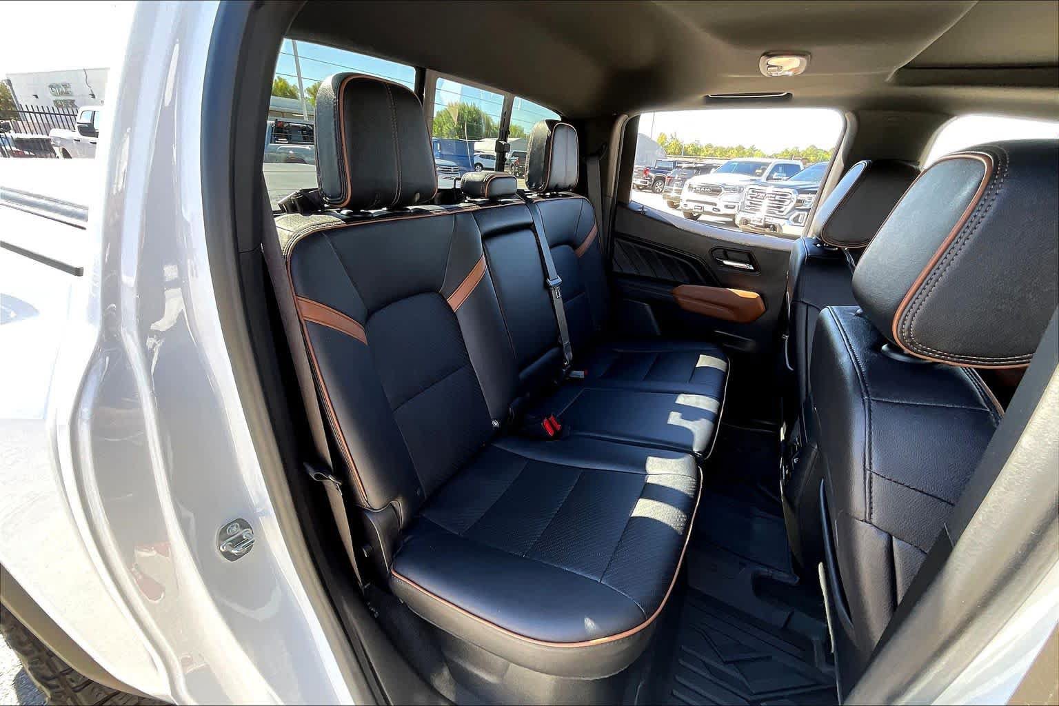 Used 2023 GMC Canyon AT4 w/ AT4 Premium Package AWD/4WD image 21