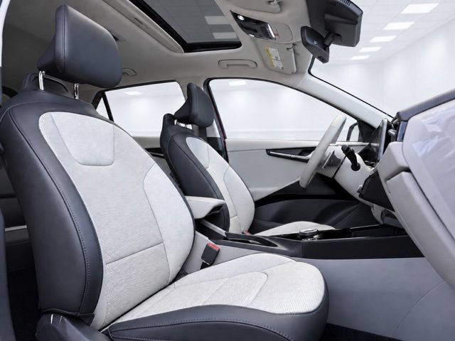Used 2023 Kia Niro Wave w/ Wave Preserve Package FWD image 16