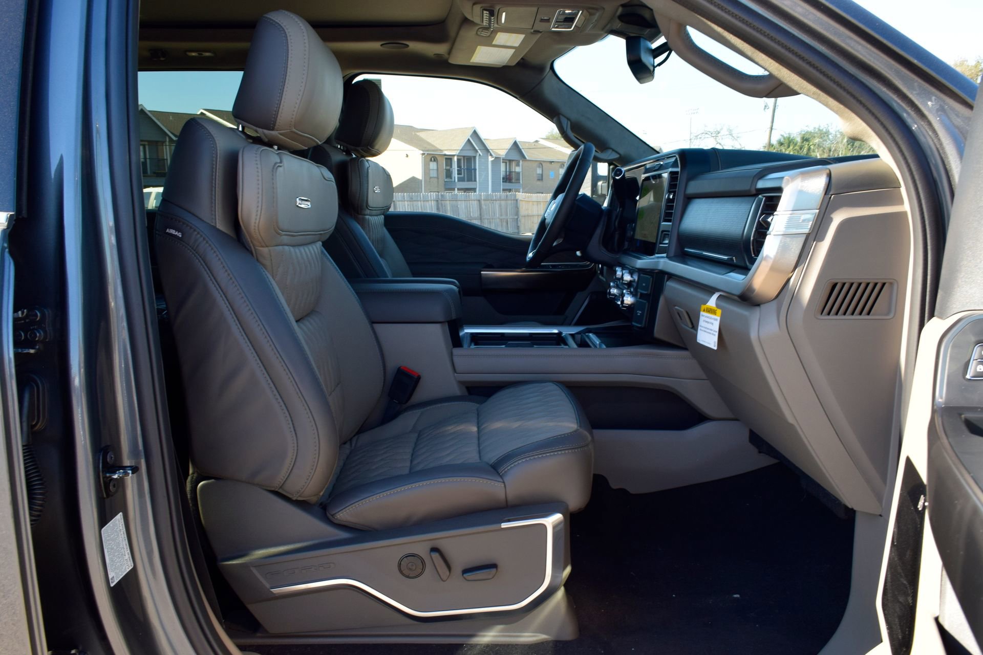 New 2026 Ford F350 Platinum w/ Platinum Plus Package image 23