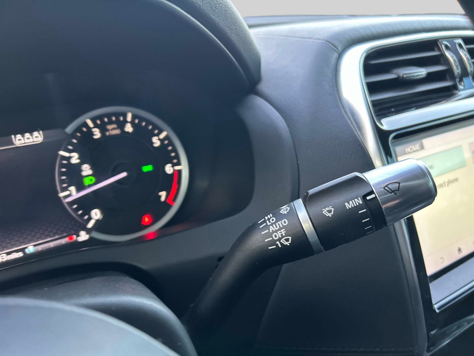 Used 2020 Jaguar XE S image 24