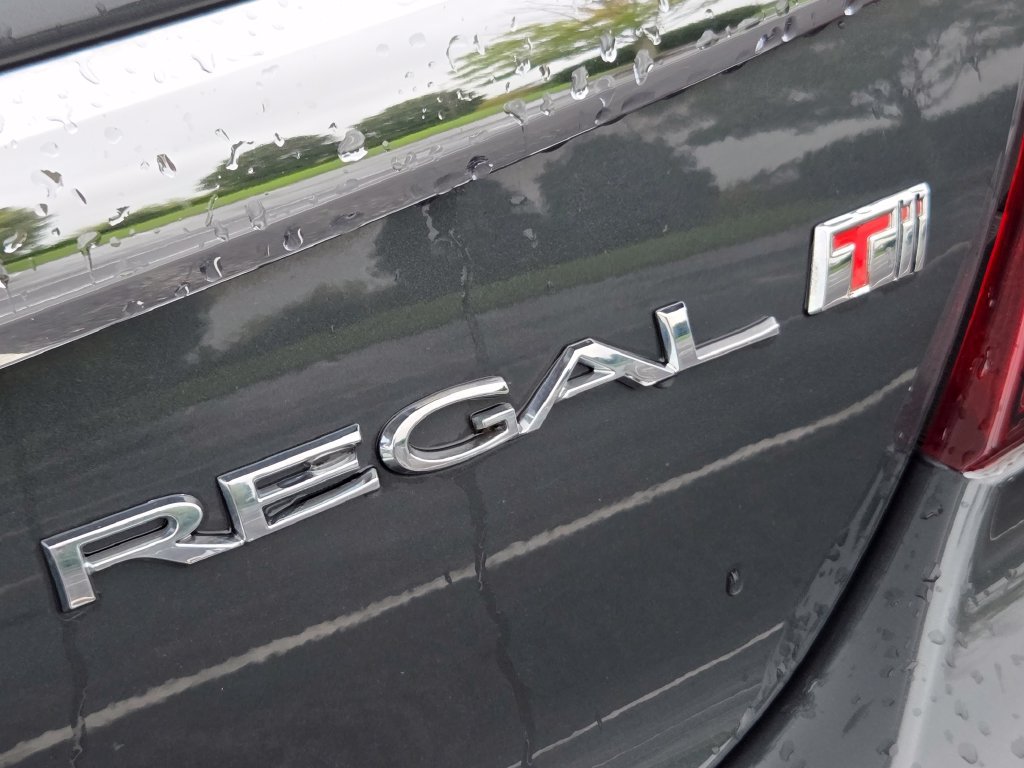 Used 2015 Buick Regal Premium FWD image 17
