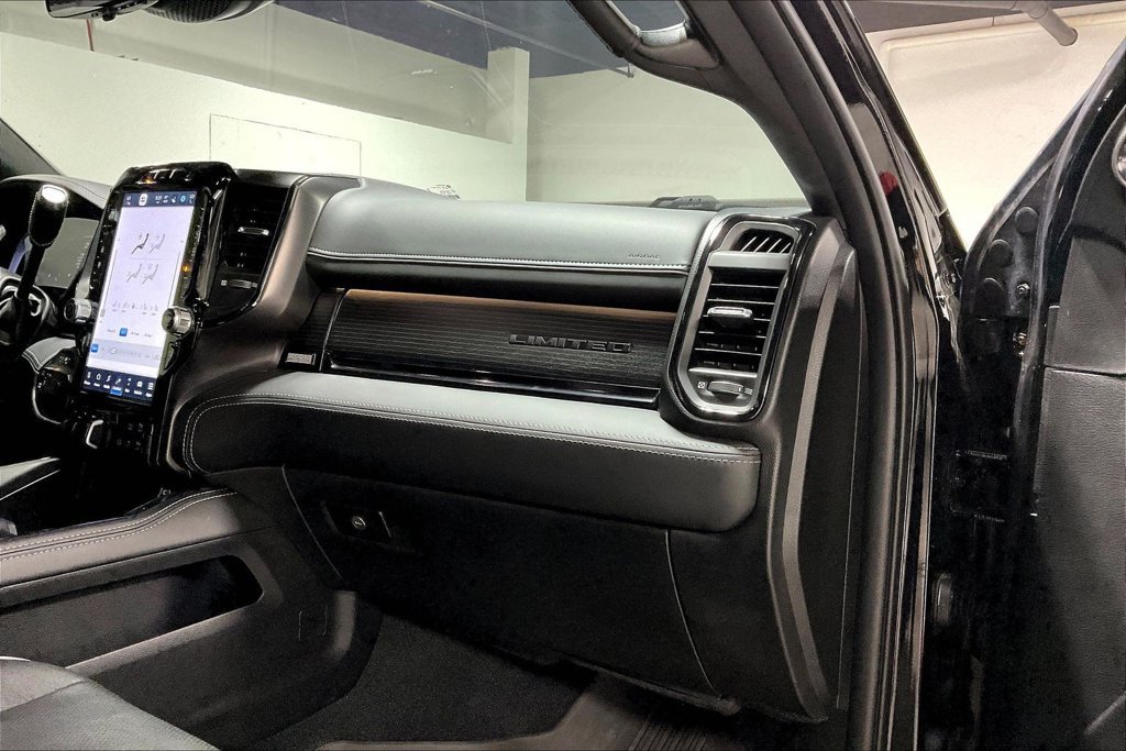 Used 2024 RAM 2500 Limited AWD/4WD image 19