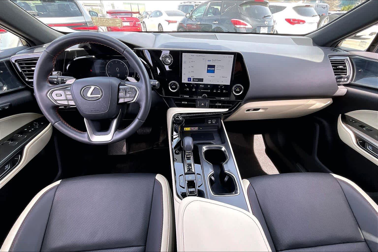 Used 2024 Lexus NX 250 FWD image 13