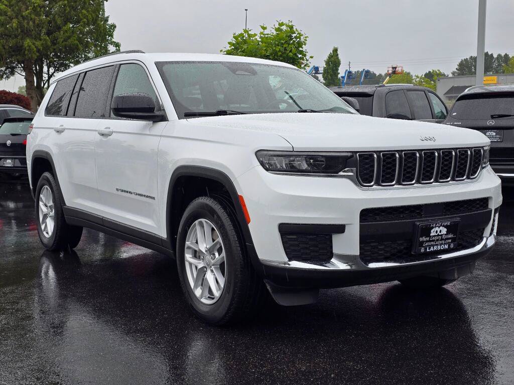 Used 2023 Jeep Grand Cherokee L Laredo w/ Luxury Tech Group I AWD/4WD image 10