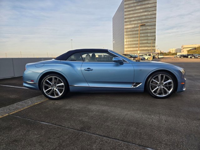 Used 2021 Bentley Continental GT image 3