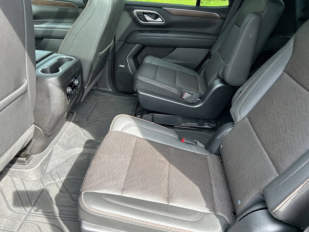 Used 2023 Chevrolet Tahoe High Country AWD/4WD image 13