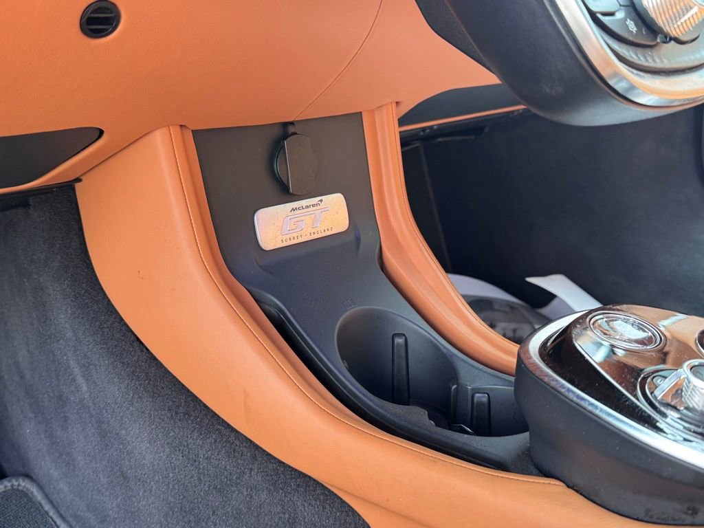 Used 2021 McLaren GT image 17