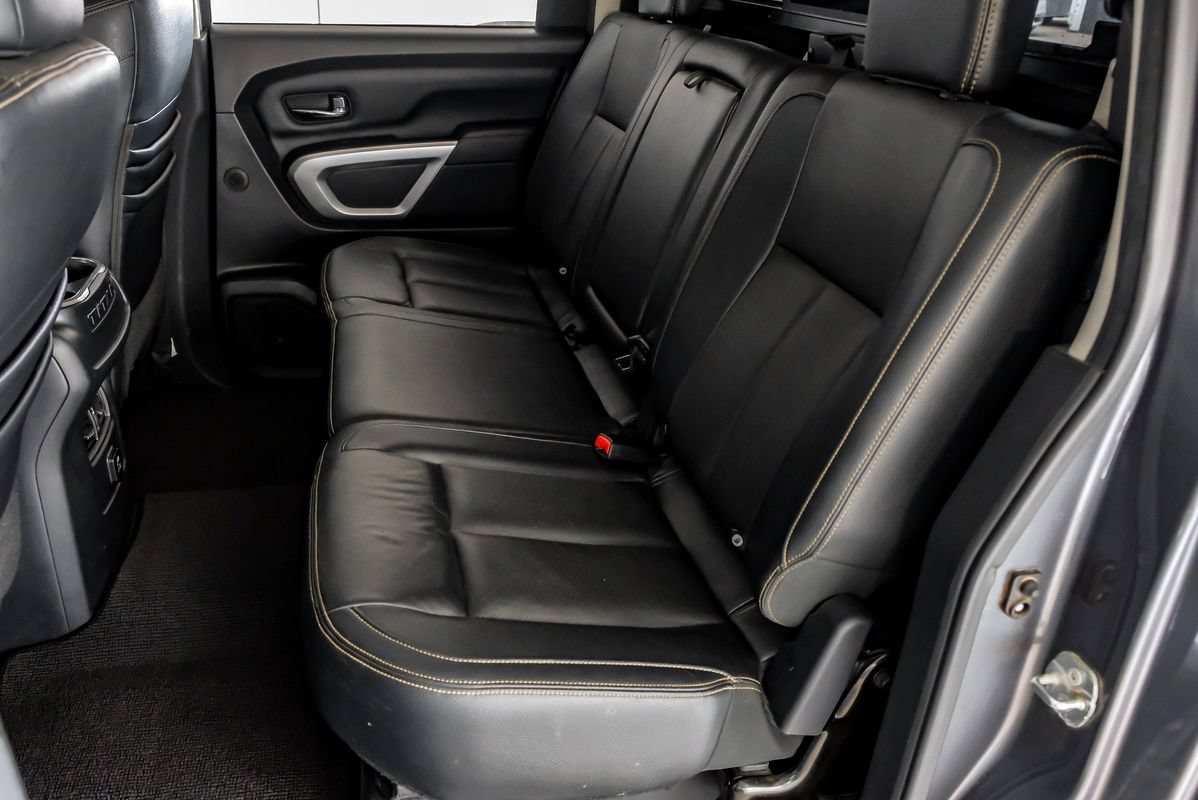 Used 2017 Nissan Titan SL AWD/4WD image 38