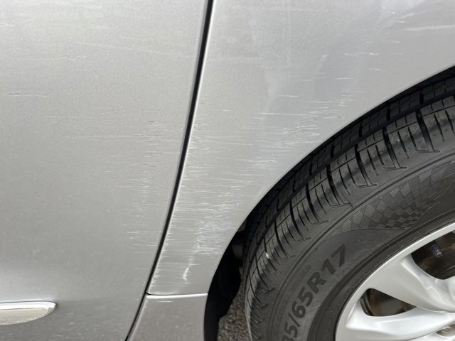 Used 2018 Chrysler Pacifica Touring-L image 9