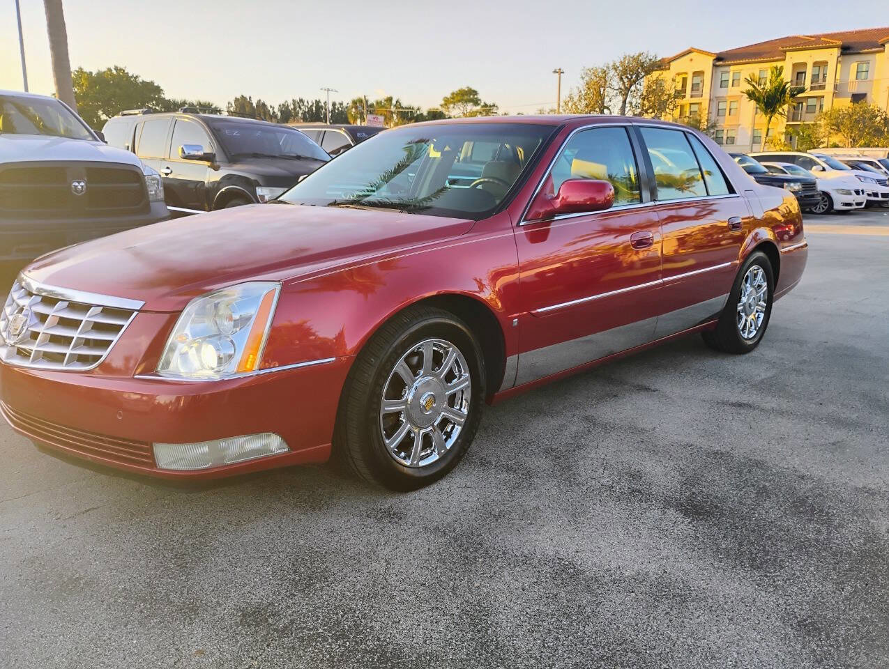 Used 2008 Cadillac DTS image 3