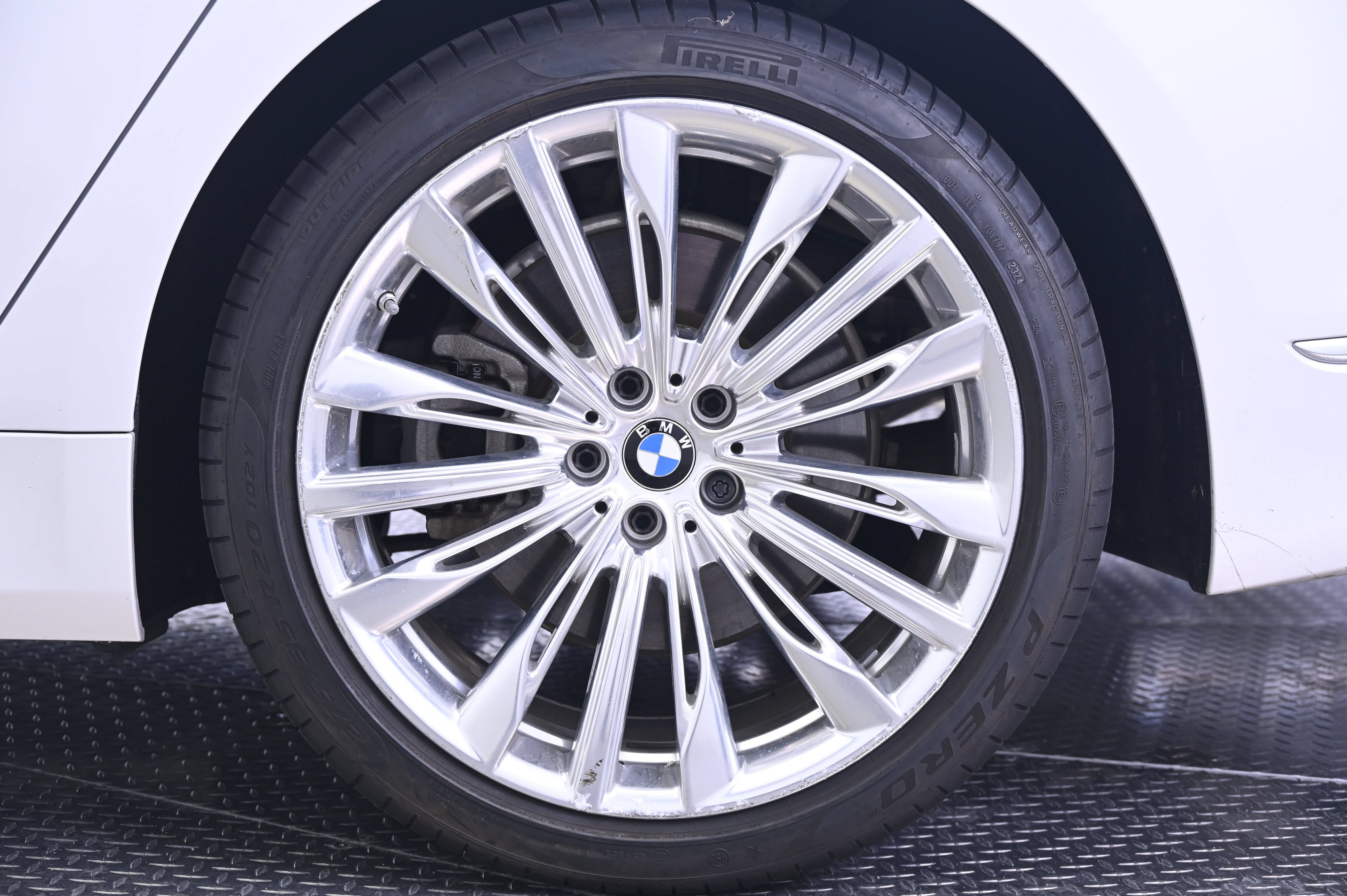 Used 2018 BMW 750i xDrive AWD/4WD image 12