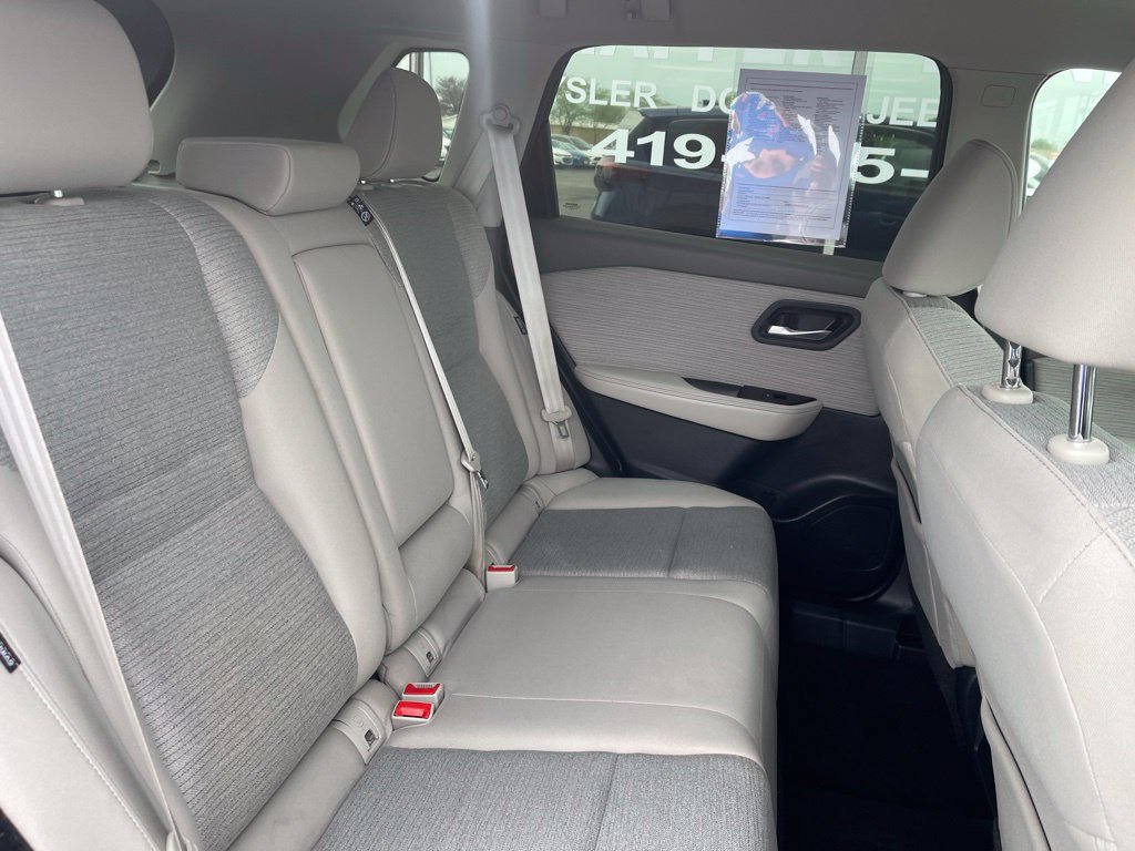 Used 2022 Nissan Rogue SV AWD/4WD image 22