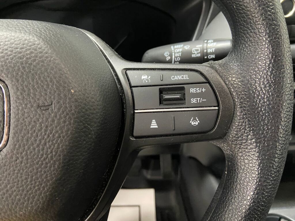 Used 2025 Honda HR-V LX image 16