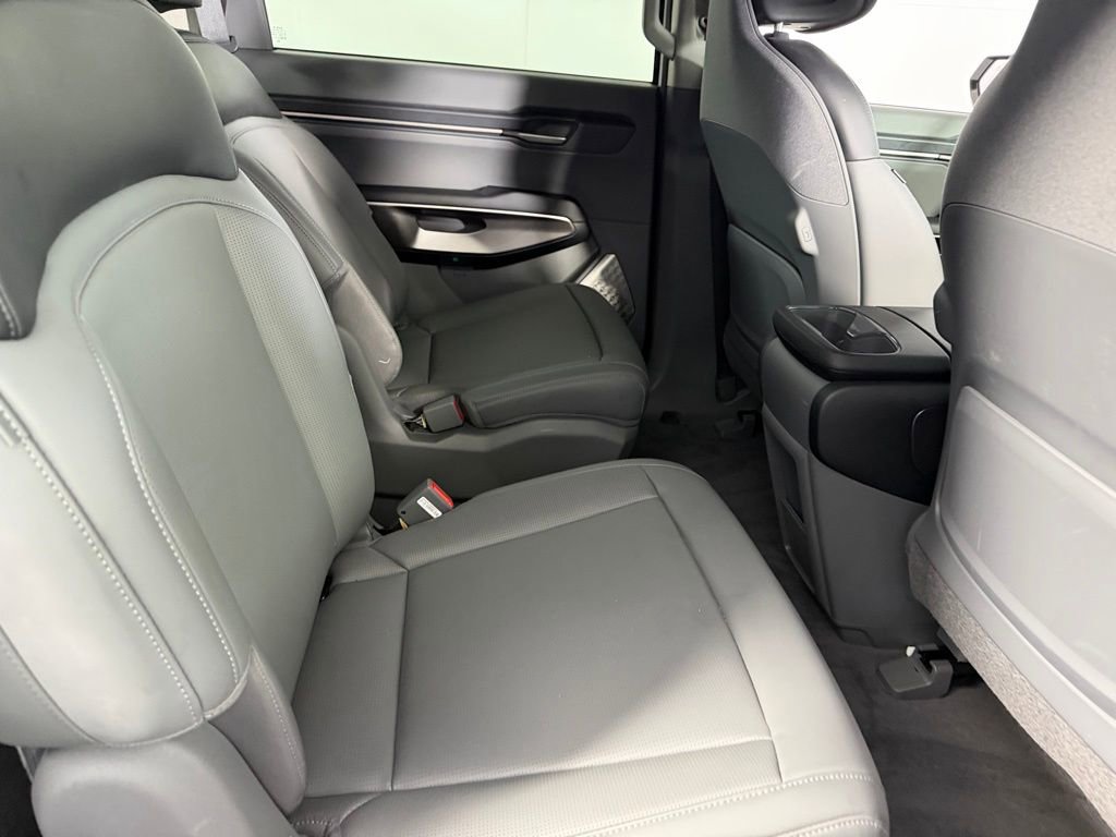 Used 2024 Kia EV9 Light Long Range image 32