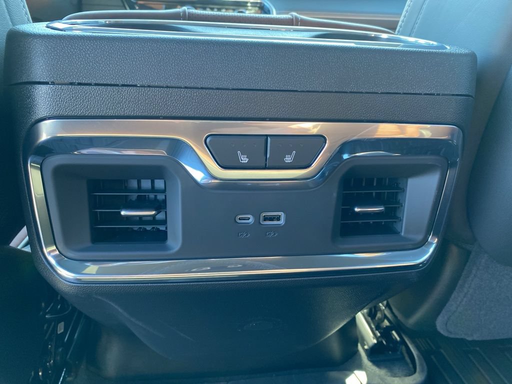 New 2026 GMC Sierra 3500 Denali Ultimate AWD/4WD image 29