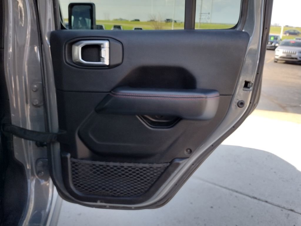 Used 2022 Jeep Gladiator Rubicon w/ LED Lighting Group AWD/4WD image 26