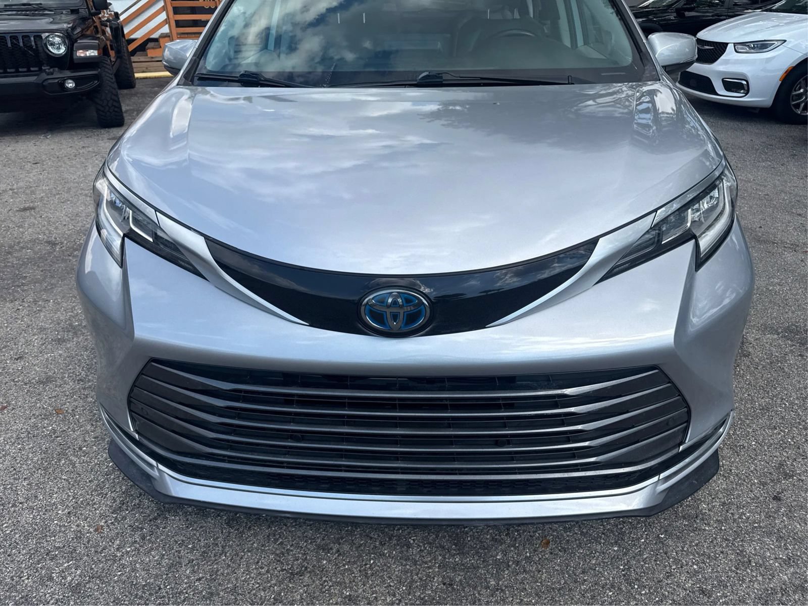 Used 2021 Toyota Sienna Limited AWD/4WD image 20