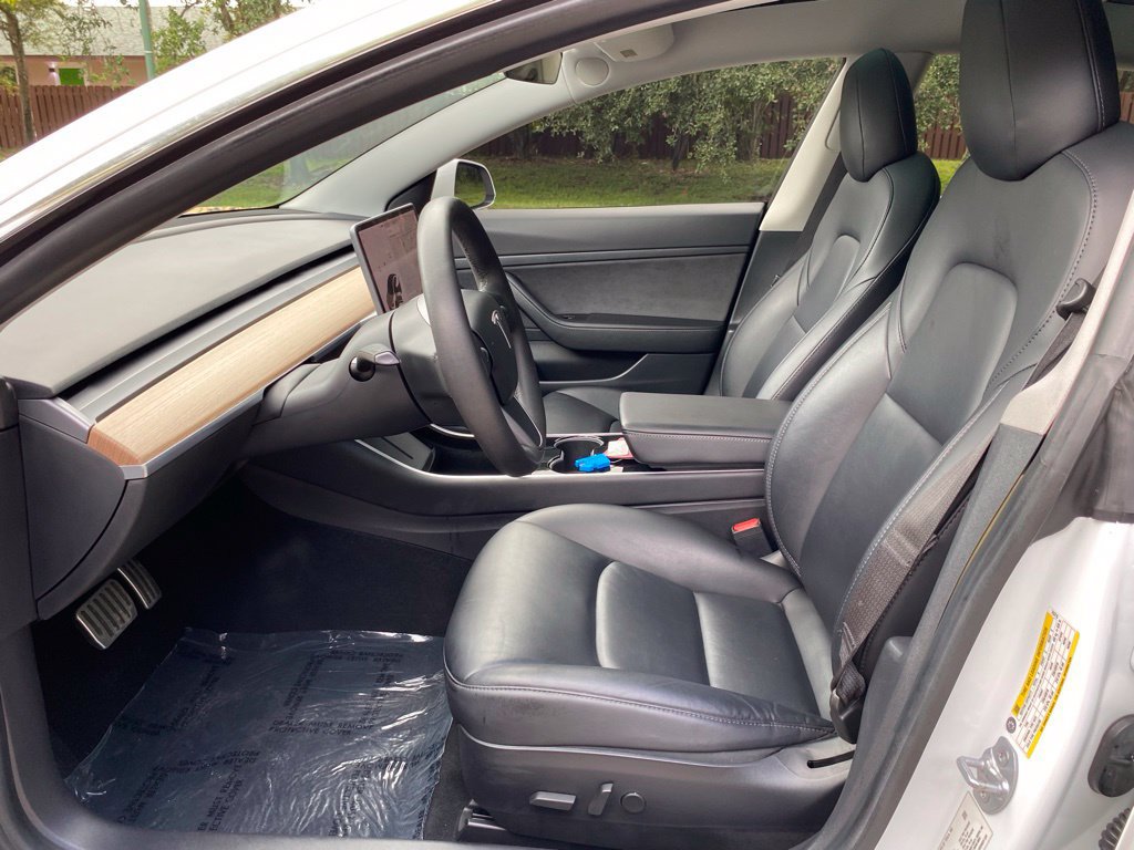 Used 2020 Tesla Model 3 Standard Range RWD image 16