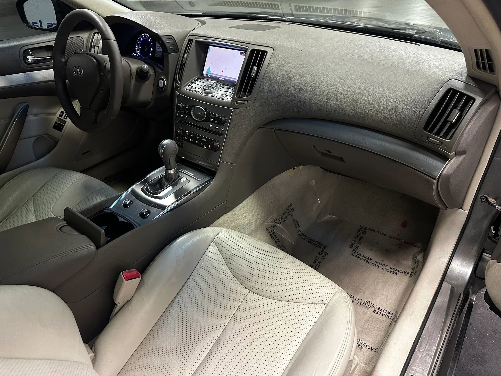 Used 2010 INFINITI G37 Journey w/ Premium Pkg image 15