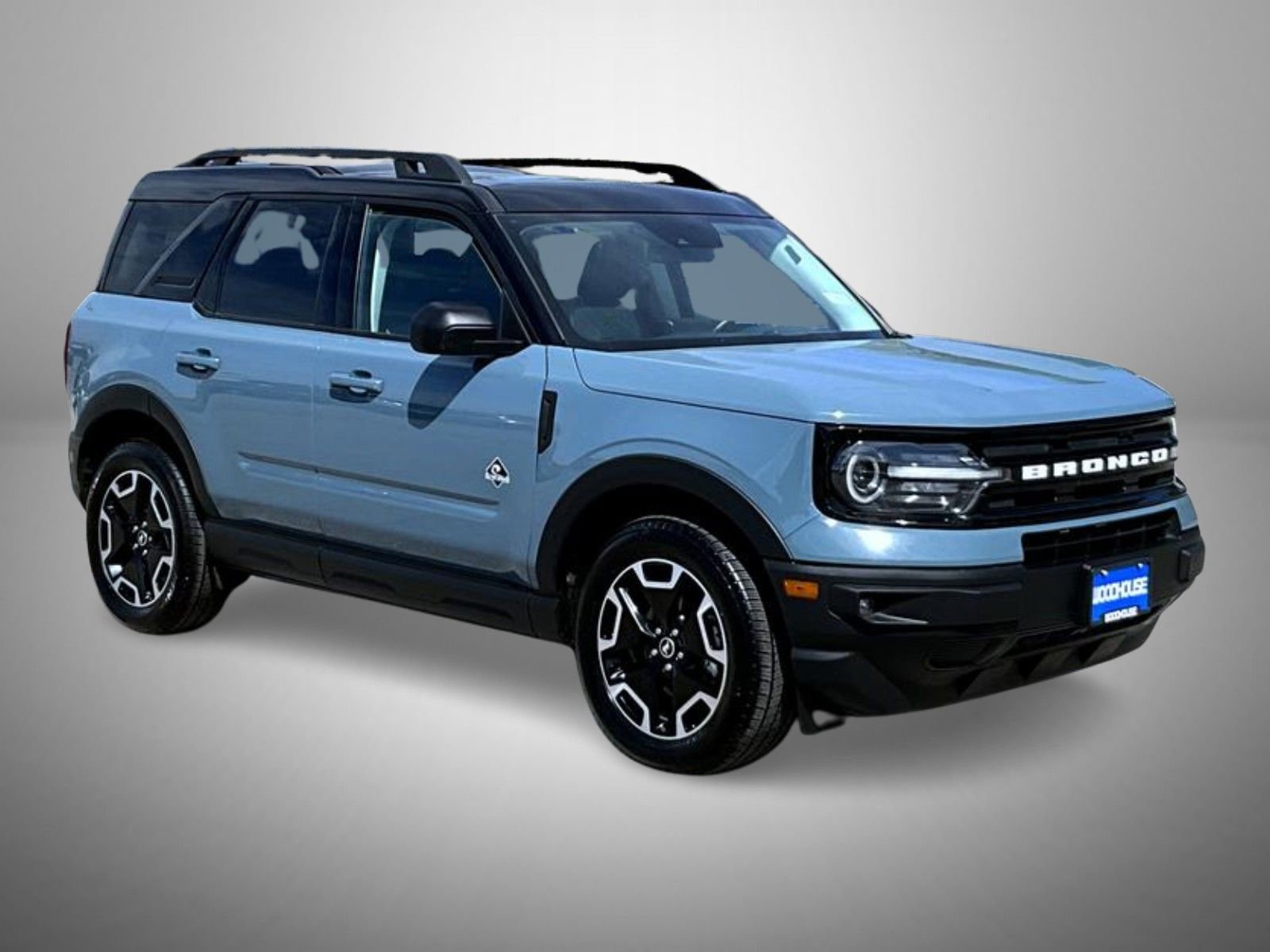 Used 2023 Ford Bronco Sport Outer Banks w/ Tech Package AWD/4WD image 3