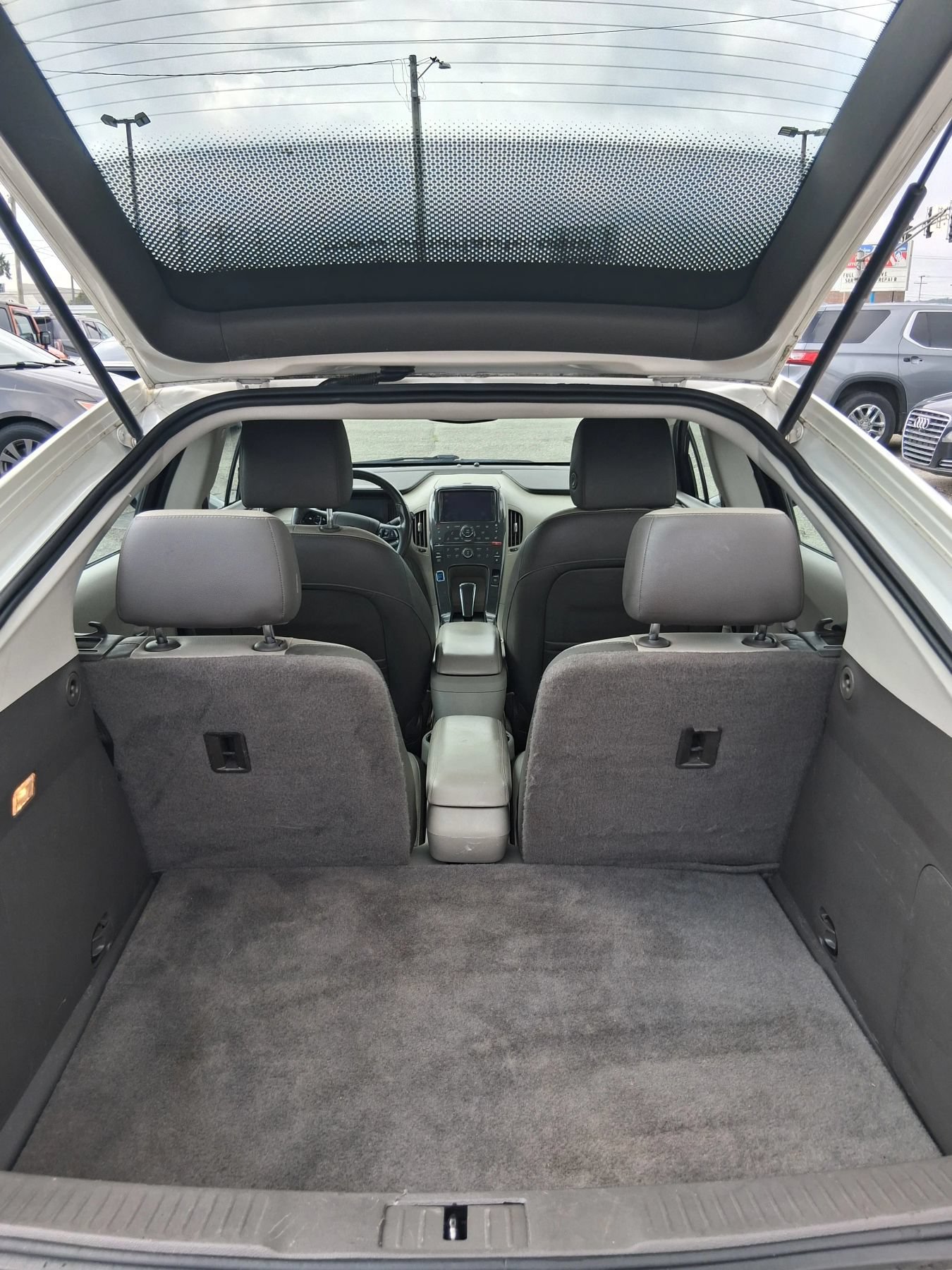 Used 2013 Chevrolet Volt Premium w/ Premium Trim Package FWD image 26