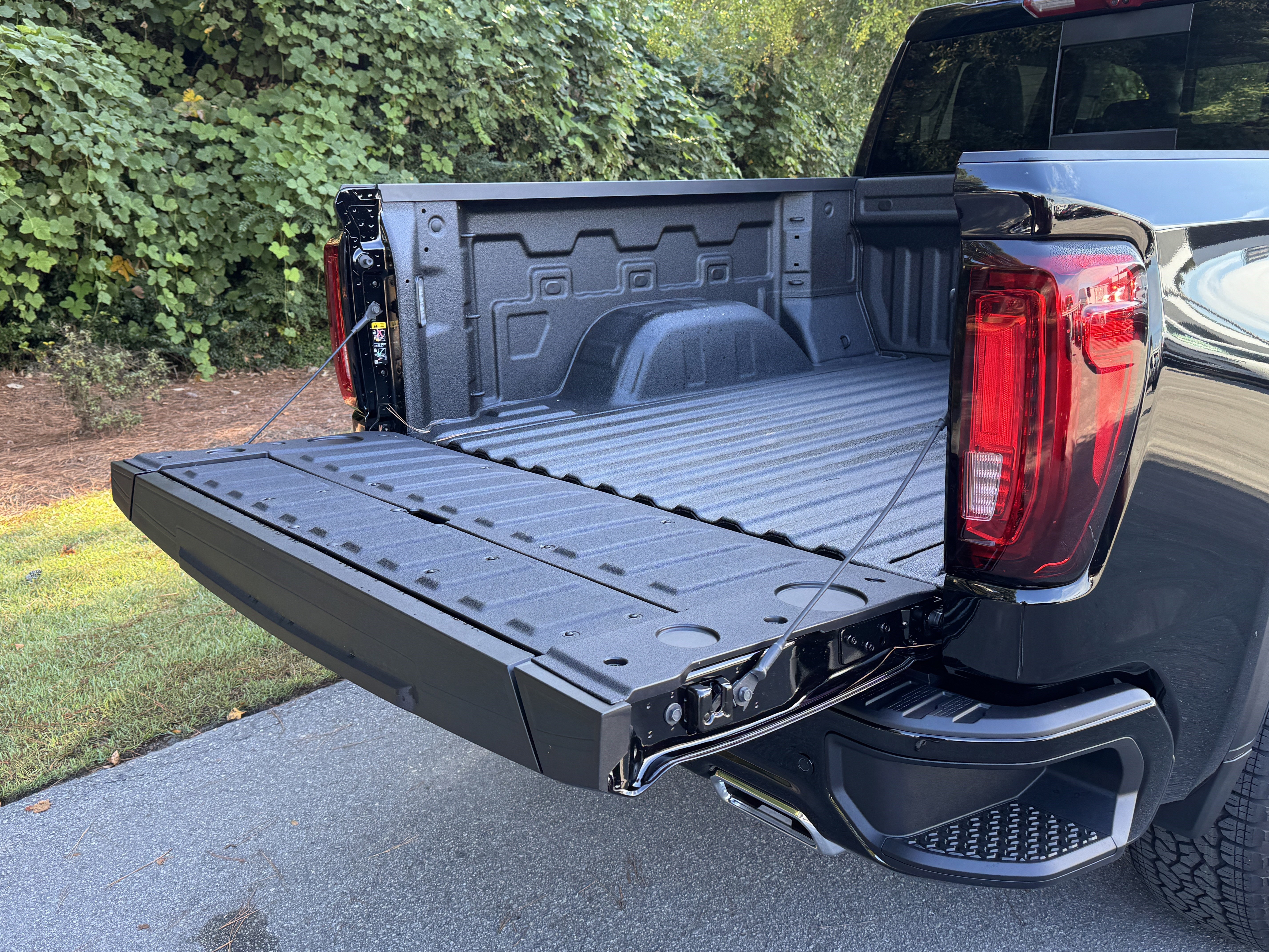 New 2026 GMC Sierra 1500 AT4 w/ Technology Package image 7