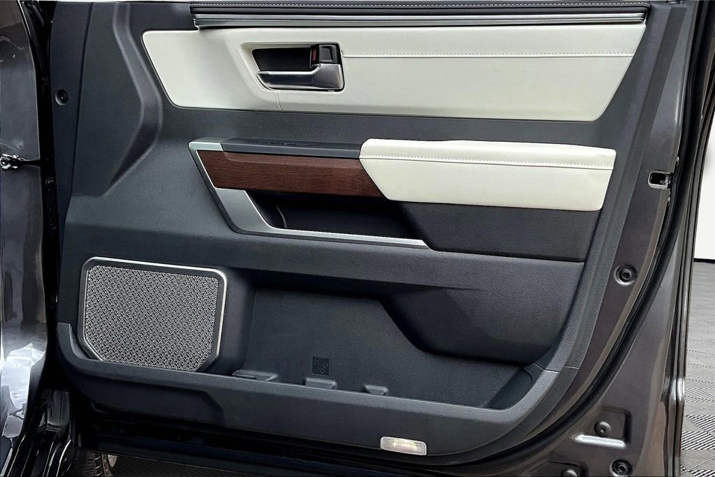 Used 2024 Toyota Sequoia Capstone image 29